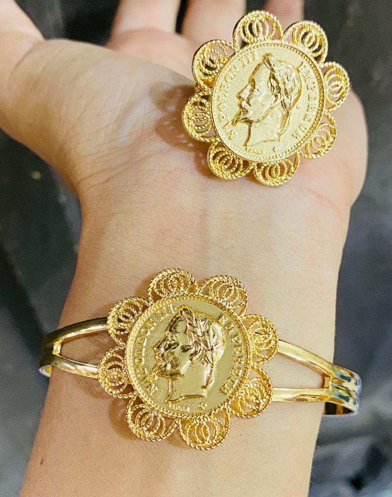 PF5055 Brazalete con Anillo Ajustable Oro Laminado Moneda