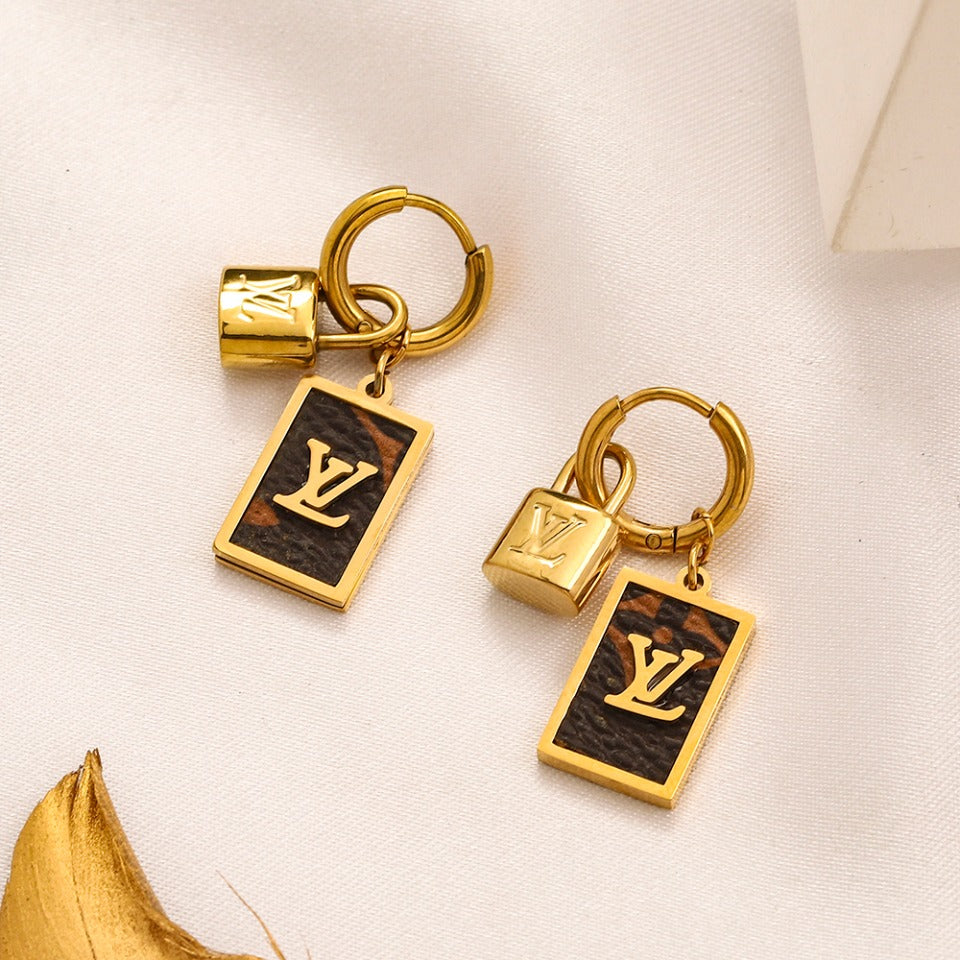 PENDIENTES LOUIS VUITTON DORADO