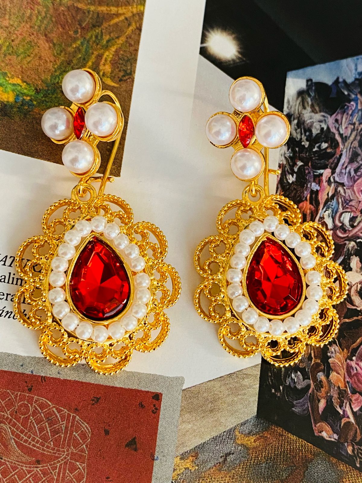 AF9205 Aretes Filigrana Oro Laminado Escarlata